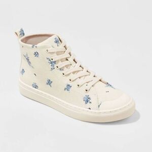 Women's Jolie Sneakers - Universal Thread